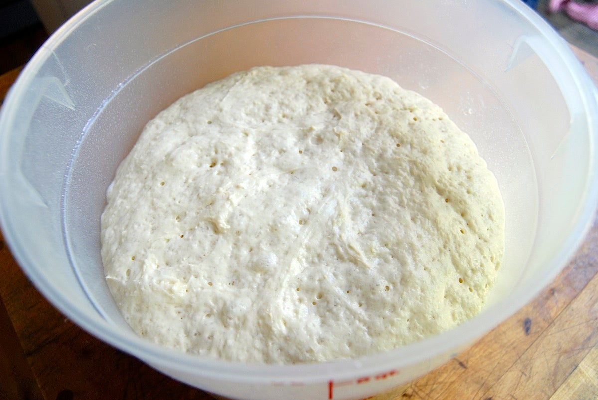 Freezing No-Knead Bread Dough via @kingarthurflour